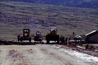 La route Qing-Zang, qui relie la ville de Xining (dans la province de Qinghai) à Lhassa (au Tibet)