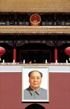 Portrait of Chairman Mao hang the Tian'anmen