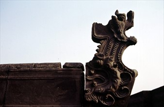 Residence, dragon ornament on the roof