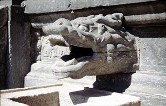 Temple de Longquan, détail d'une sculpture sur pierre, tête de dragon