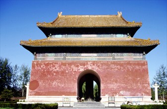 Tombeaux de la dynastie Ming, les 13 mausolées Ming, un pavillon
