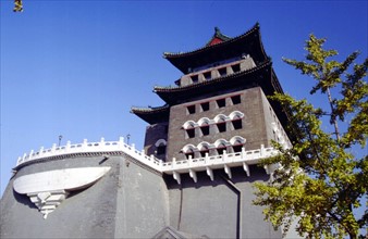 Porte de Zhengyangmen, Qianmen (porte centrale), tour de la Flèche
