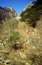 Mont Taishan, sentier comprenant 18 paliers et six mille marches de pierre, Nan Tian Men (Porte Céleste du Sud)