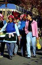 Femmes dans la rue