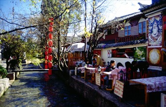 Restaurant au bord de l'eau, vieille ville de Lijiang