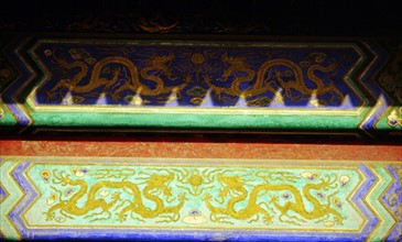 La Cité Interdite (le Palais impérial des dynasties Ming et Qing), motifs représentant des dragons sur le toit