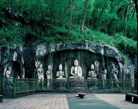 Stone statues, Ciyunling, Hangzhou Province, China