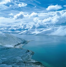 Le Lac sacré Yamzho Yumco, Tibet, Chine