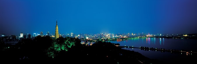 Hangzhou, Lac de l'ouest, pagode Baoshu, province du Zhejiang, Chine