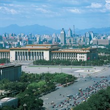 Place Tian an men, les grands auditoriums du peuple, Pékin, Chine