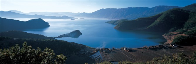 Lac, Chine