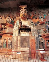 Statue sculptée dans la pierre, Chine