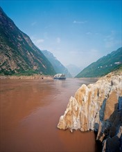 La Gorge de Wu, une des Trois Gorges du fleuve Changjiang, Chine