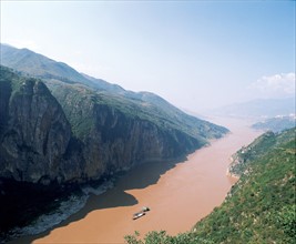 Les gorges de Xiling et de Qutang, deux des Trois Gorges du fleuve Chanjiang, et la Falaise de Poudre, Chine