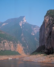 Three Gorges of Chang Jiang River, Xiling Gorge, Qutang Gorge, Kuimen, China