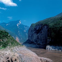 Three Gorges of Chang Jiang River, Xiling Gorge, Qutang Gorge, Kuimen, China