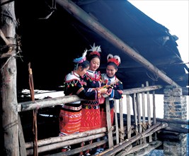 Jeunes filles de l'ethnie Yao, Chine