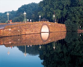 West Lake, Hangzhou, Xileng Bridge, Zhejiang, China