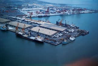 Le port de Tianjin, Chine