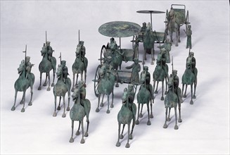 Bronze horsemen and chariot, Han dynasty