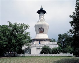 The white pagoda erecting in Lean West Lake, Yangzhou,China
