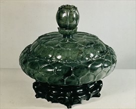 Bowl in jade