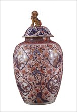 Chinese earthenware jar from the Kien Long period
