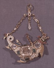 Fish-shaped pendant