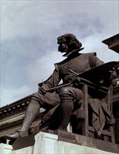 Marinas, Monument to Velázquez