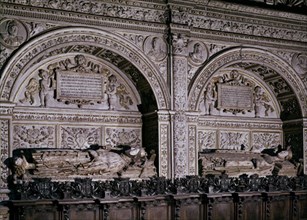 CAPILLA DE LOS REYES NUEVOS - SEPULCROS DE ENRIQUE II DE CASTILLA (1333/1379)  Y SU ESPOSA DOÑA