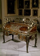 BUREAU A CILINDRE-MESA ESCRITORIO DE MARIA LECZINSKA MUJER DE LUIS XV HACIA 1740
Madrid, musée