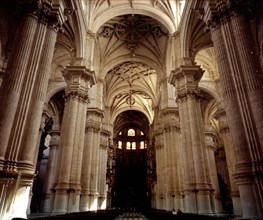 INTERIOR DESDE LOS PIES
GRANADA, CATEDRAL
GRANADA