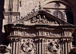 SANTI ESPIRITU-PORTADA-DET SUPERIOR CON TIMPANO DE SANTIAGO
SALAMANCA, IGLESIA DE SANCTI