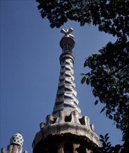 GAUDI ANTONI 1852-1926
DETALLE TORRE
BARCELONA, PARQUE GÜELL
BARCELONA