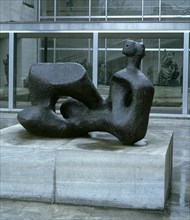 MOORE HENRY 1898/1986
ESCULTURA-MUJER SENTADA
PARIS, UNESCO
FRANCIA

This image is not