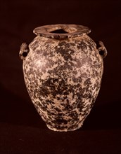 VASO DE PORFIRIO. PREDINASTICO. PROCEDE DE GEBELEIN. 15,3 CM ALTO X 12 ANCHO.
CAIRO, MUSEO