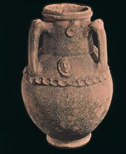 ANFORA DE TRES ASAS-BARRO COCIDO BARNIZADO-PROCEDE DE IRAK-SIGLO II-III
BERLIN, MUSEO