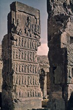 R-PUERTA CON ADORNO ESCULPIDO EN PIEDRA DE JERJES
PERSEPOLIS, EXTERIOR
IRAN

This image is not