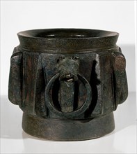 MORTERO DE BRONCE-HISPANO MUSULMAN S XI-MONZON
VILANOVA i LA GELTRU, MUSEO BALAGUER
BARCELONA