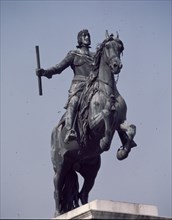 Equestrian statue of Philip IV on the plaza del Oriente