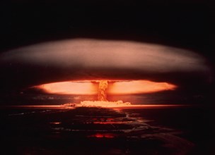 Nuclear bomb dropped on Hiroshima (1945)