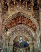 *INTERIOR DEL ABSIDE CON EL PANTOCRATOR - MOSAICOS AL ESTILO BIZANTINO-ARTE ROMANICO S