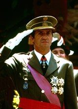 Juan Carlos saluting as Marshal
