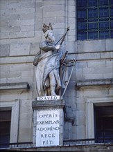 IGLESIA-EXTERIOR-ESTATUA DEL REY DAVID EN LA FACHADA
SAN LORENZO DEL ESCORIAL,