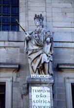 IGLESIA-EXTERIOR-ESTATUA DEL REY SALOMON EN LA FACHADA
SAN LORENZO DEL ESCORIAL,