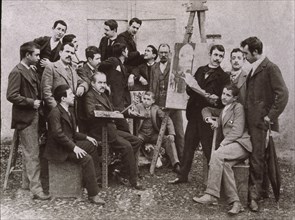 FOTOGRAF-RAFAEL ROMERO BARROS RODEADO DE ALUMNOS DE DIBUJO-1894/5
CORDOBA, MUSEO BELLAS
