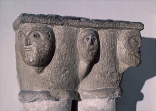 CAPITEL GEMINADO DEL S XII MORO DE RIBADESELLA
OVIEDO, MUSEO ARQUEOLOGICO
ASTURIAS

This image