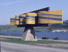 VAQUERO TURCIOS JOAQUIN
ESCULTURA (AUTOPISTA OVIEDO/GIJON)
PROVINCIA, EXTERIOR
ASTURIAS

This