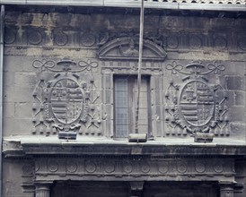 ESCUDOS EN LA FACHADA
OVIEDO, UNIVERSIDAD
ASTURIAS