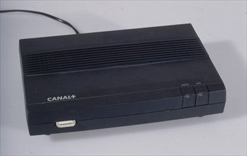 DESCODIFICADOR DE CANAL +  ADAPTADOR MULTIMEDIA INTERACTIVO (AMMI)